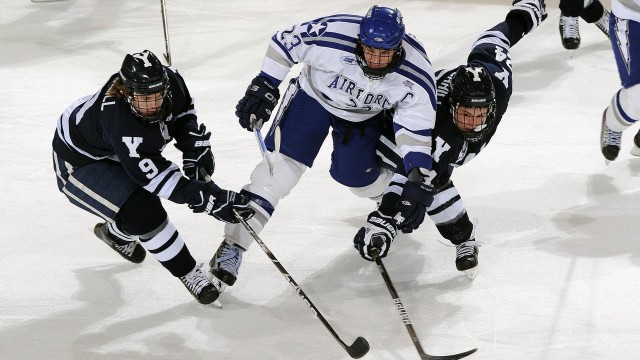 丹麦国家队实力惊人，欧国联对手不敌其强势，丹麦国家队强吗