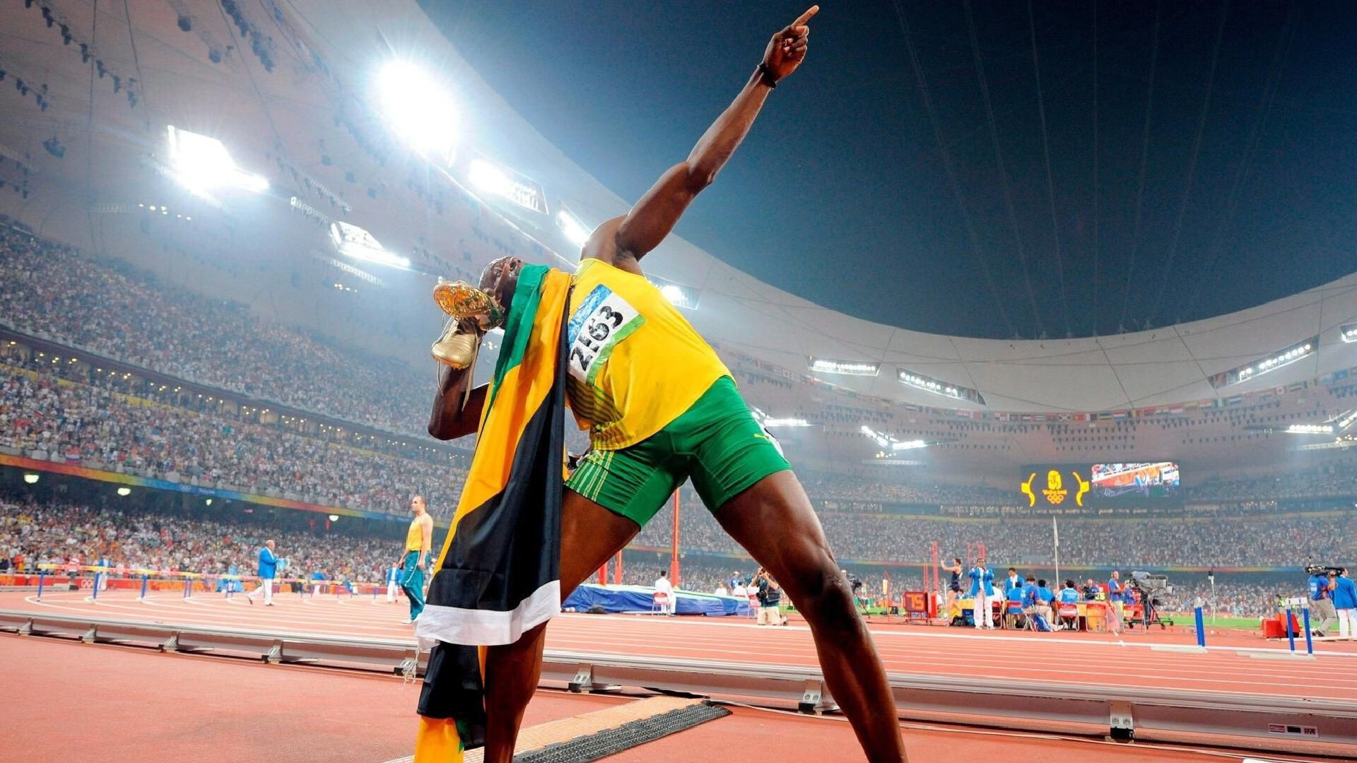 中国足球绿色场馆名片再升级，走在行业前列，绿色的足球队